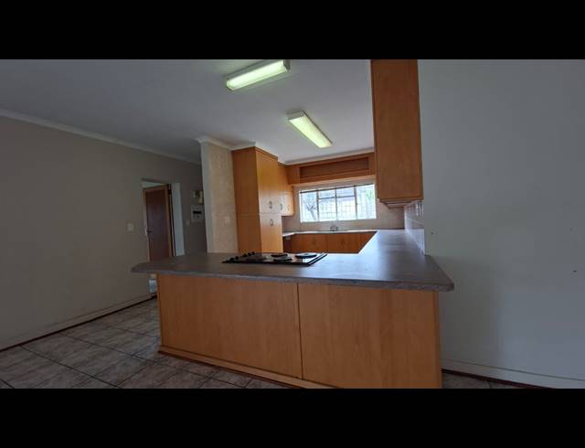 2 BEDROOM TOWNHOUSE TO LET IN IRENE PARK